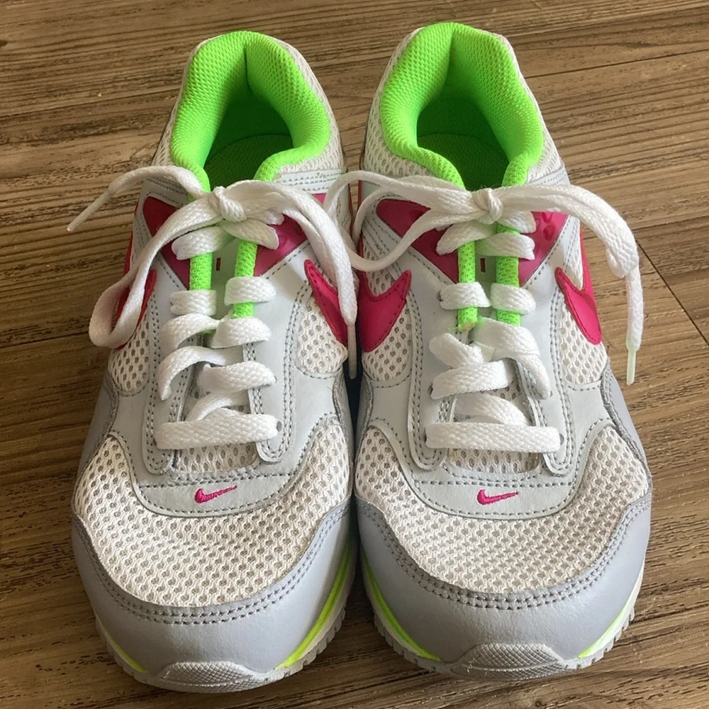 NIKE AIR white & neon shoes - Picture 4 of 7